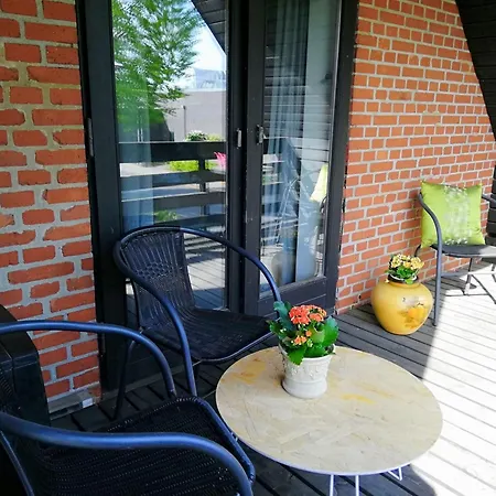 5 Min Walk To Lego House-loft Floor With 2 Bedrooms And Balcony * Billund